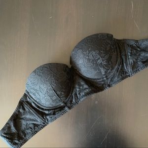 Black lace strapless bra 34C